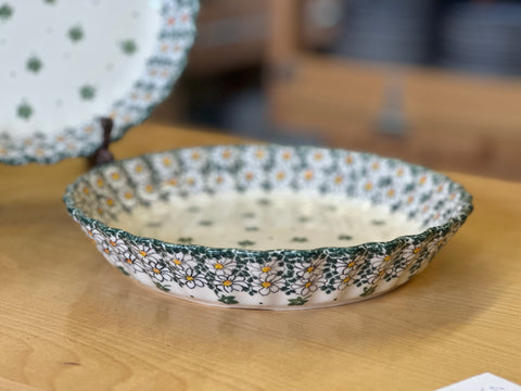 CLEARANCE Unikat Ruffled Pie Baker