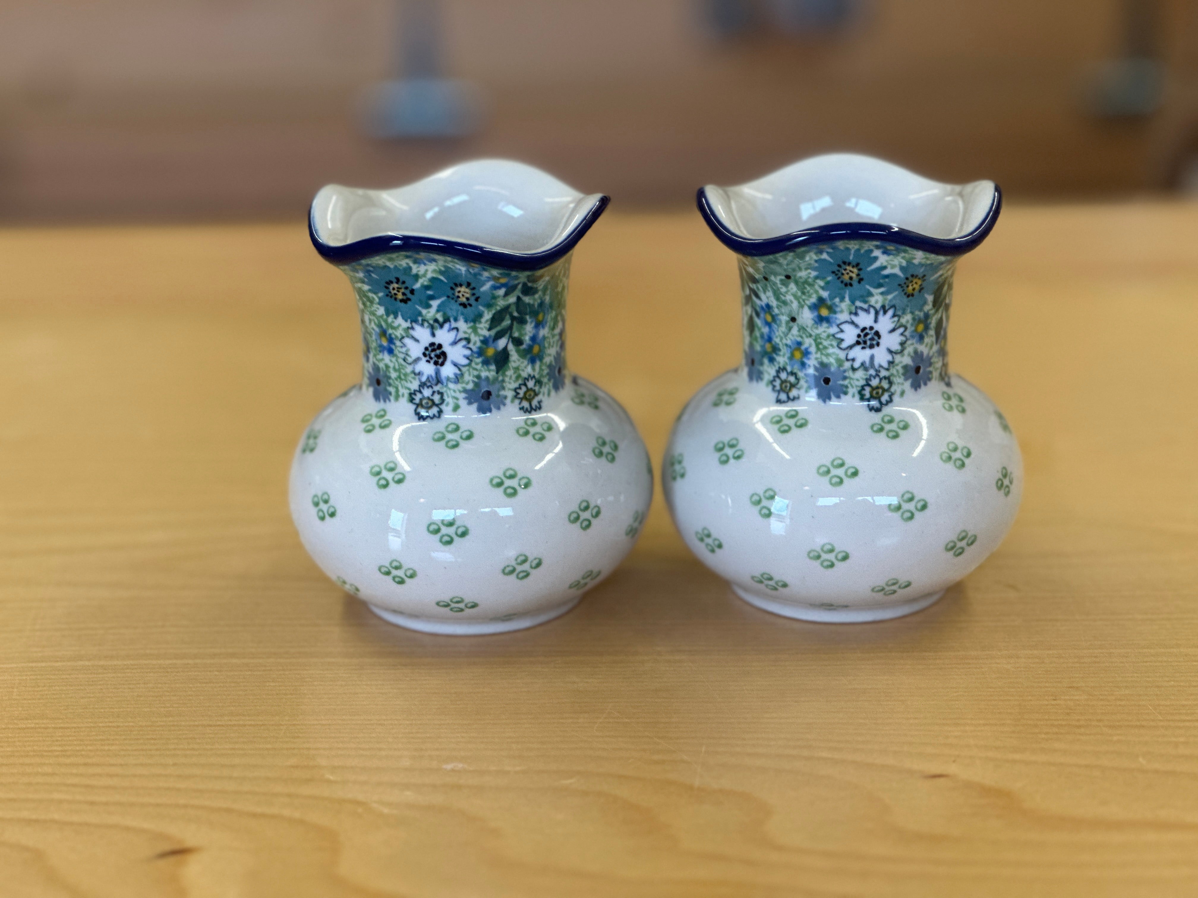 CLEARANCE Unikat Ruffled Bud Vase