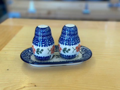 CLEARANCE Salt & Pepper Set