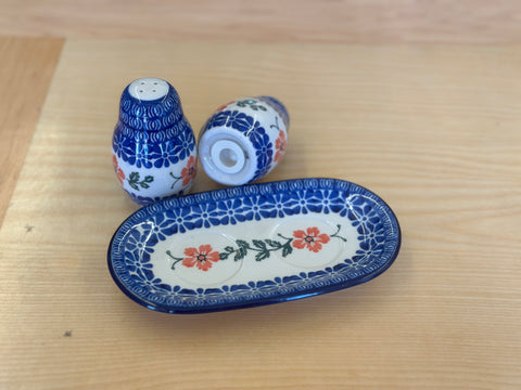 CLEARANCE Salt & Pepper Set